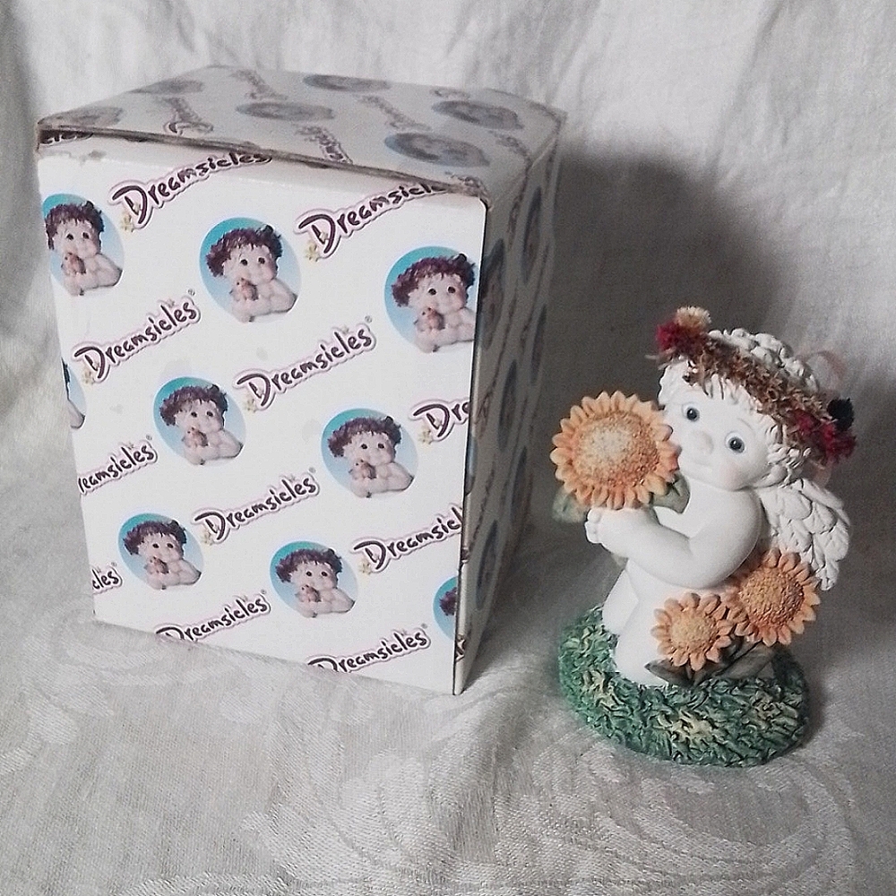 Vintage Dreamsicles "Sunflower Days" 2003 Collectible Angel